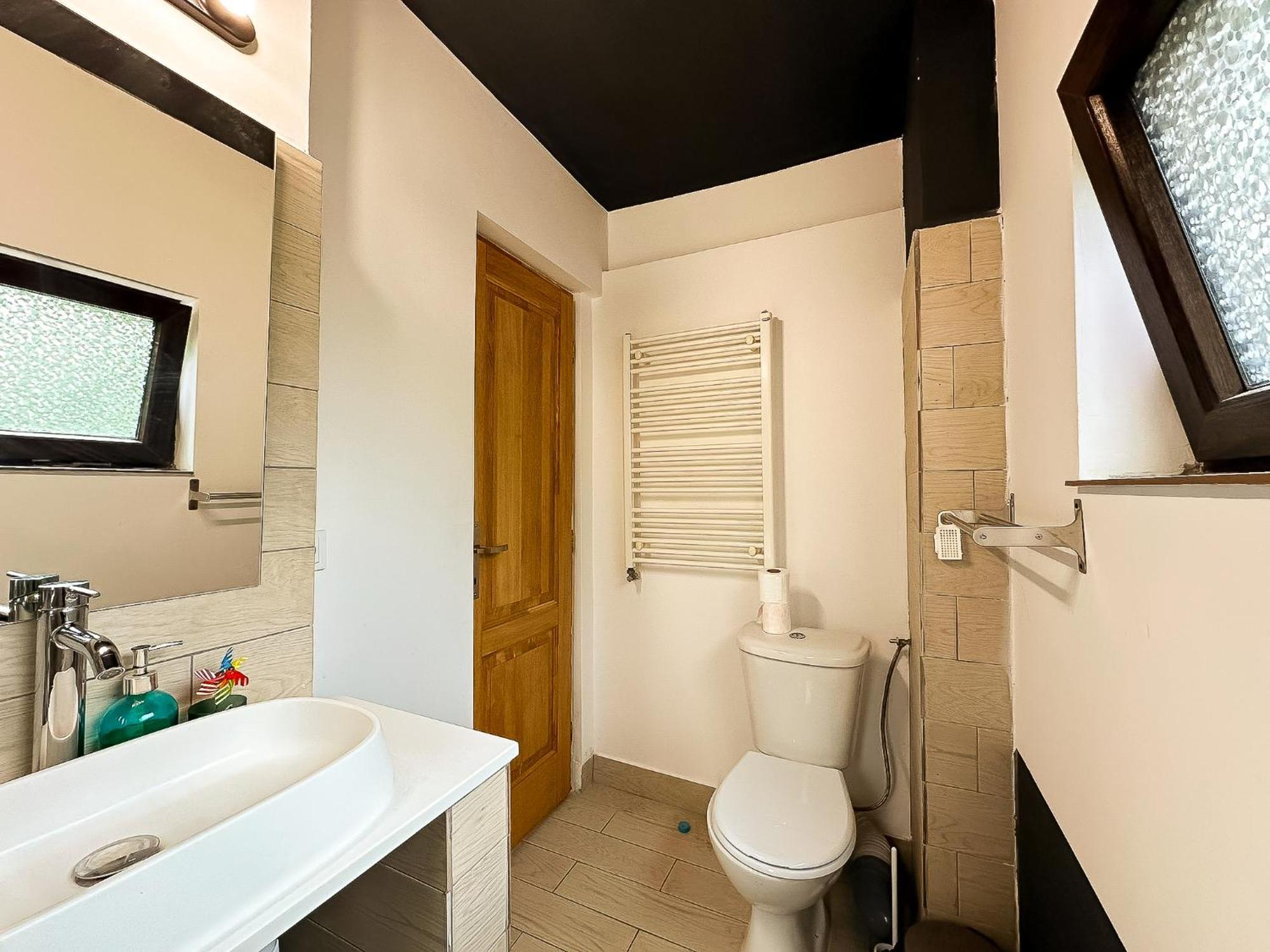 The Bridge - Central Studio With Free Parking Craiova Esterno foto